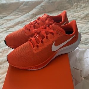 Women’s Nike air zoom